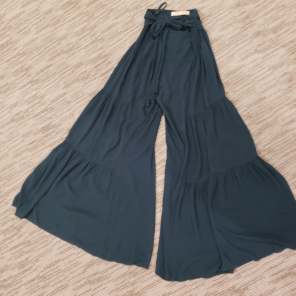 Wide leg high waisted pant